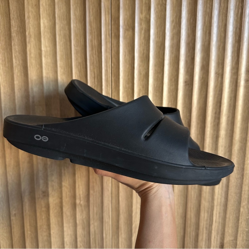 OOFOS MEN'S OOAHH SLIDE SANDAL - BLACK - Picture 2 of 7